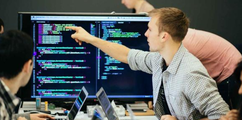 成都市職業(yè)技術(shù)學(xué)院 計(jì)算機(jī)軟件及網(wǎng)絡(luò)應(yīng)用技術(shù)專(zhuān)業(yè)深度解析